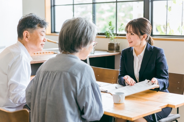 老夫婦との打ち合わせの様子