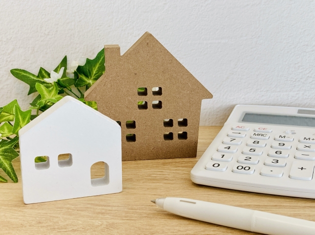 家の模型と計算機